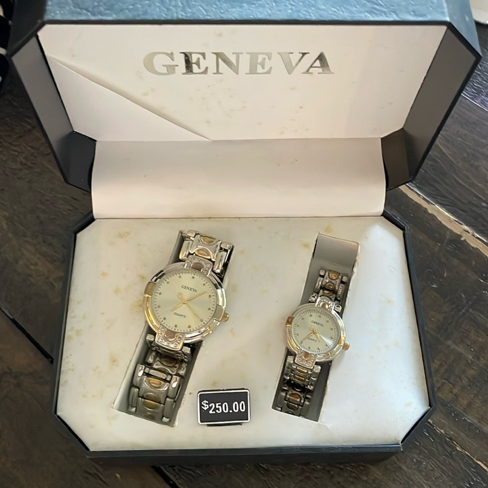 Geneva his and hers watches NWT